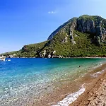 Servet Çıralı