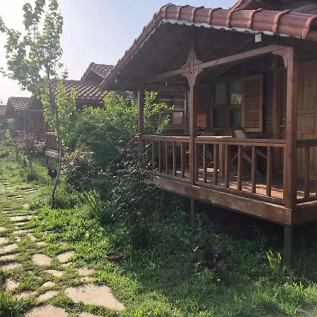 Apart Otel Servet Çıralı